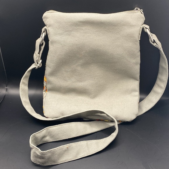 Embroidered Peacock And Floral Crossbody Bag Beautiful Hobo Style Bag like new - Picture 3 of 7